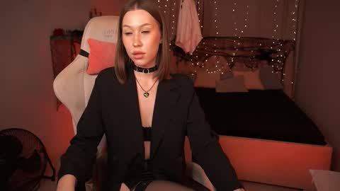 Snapshot of annettelane chatting on 10.23.25  Anna  online show from 10.23.25