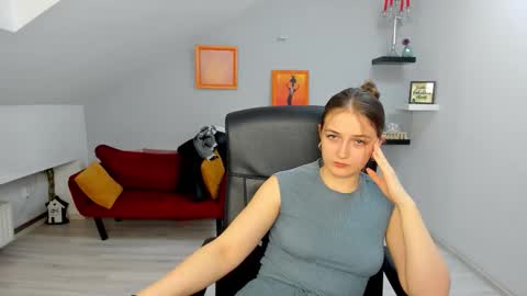 annewilsonn online show from 02.09.26