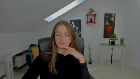 annewilsonn online show from 05.22.26