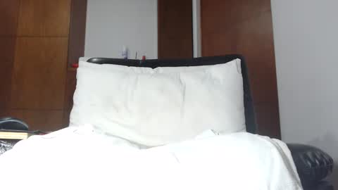 Snapshot of annexm chatting on 10.26.25 ANNE online show from 10.26.25