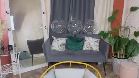 Snapshot of anni_way chatting on 02.28.26 Anni online show from 02.28.26