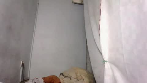 Snapshot of annick98 chatting on 02.26.26 annick98 online show from 02.26.26