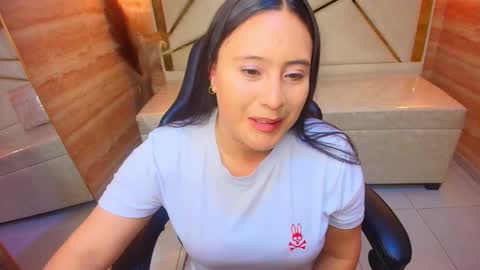 Snapshot of annie__r chatting on 10.03.25 annie__r online show from 10.03.25