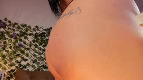 annie_barozzi online show from 01.24.25