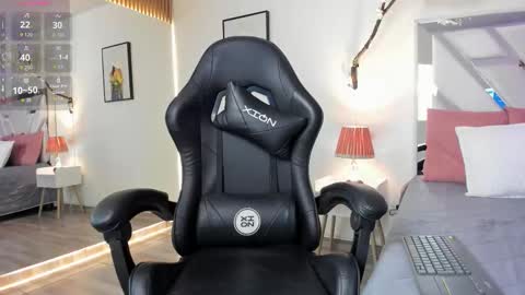 Annie  online show from 09.25.25