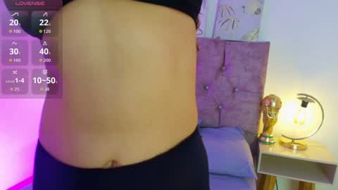 Snapshot of annie_bonnie_ chatting on 07.17.26 Annie Bonnie online show from 07.17.26