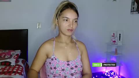 Snapshot of annie_che77y chatting on 02.24.25 annie cherry independent model online show from 02.24.25