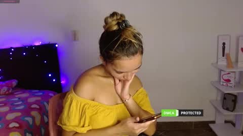 Snapshot of annie_che77y chatting on 03.01.25 annie cherry independent model online show from 03.01.25