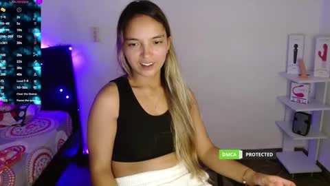 Snapshot of annie_che77y chatting on 03.02.25 annie cherry independent model online show from 03.02.25