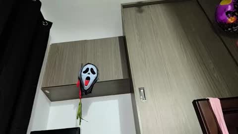 Snapshot of annie_darling_ chatting on 11.27.25 A N G E L online show from 11.27.25