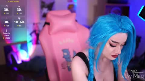 Annie May   online show from 03.02.25