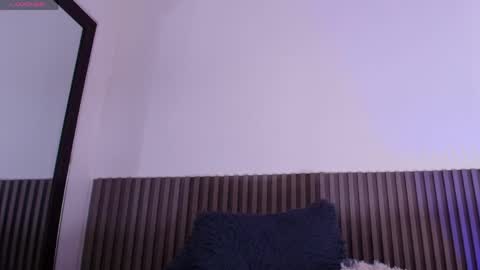 Annie online show from 04.21.26