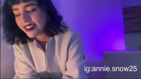 JEANNE no olvides seguirme dont forget follow me  uu online show from 03.03.25