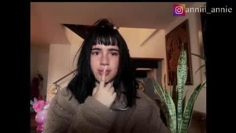 JEANNE no olvides seguirme dont forget follow me  uu online show from 09.23.25