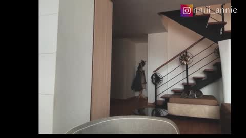 Snapshot of annie_snow_ chatting on 10.15.25 JEANNE no olvides seguirme dont forget follow me uu online show from 10.15.25