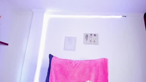 Snapshot of annie_sweet6 chatting on 04.08.26 Annie online show from 04.08.26