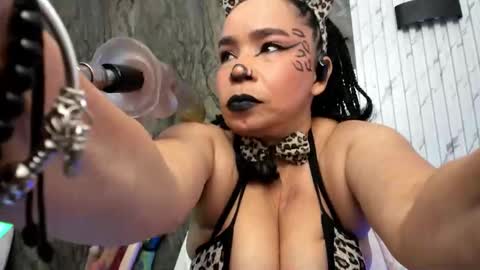 annie_wigg_ online show from 01.09.26