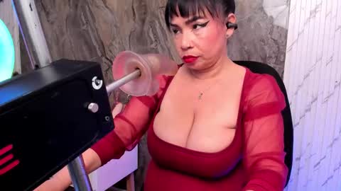 annie_wigg_ online show from 02.16.26