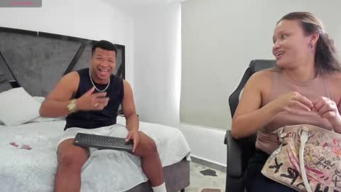 Snapshot of annieandstefan chatting on 09.08.25 Annie and Stefan online show from 09.08.25