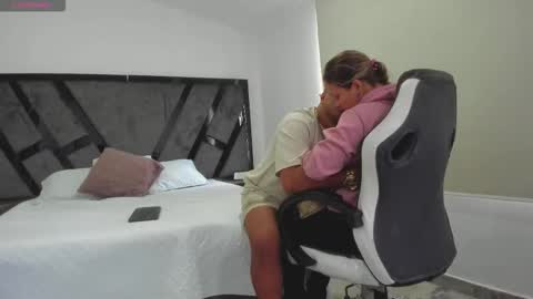 Snapshot of annieandstefan chatting on 10.15.25 Annie and Stefan online show from 10.15.25