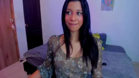 AnnieBlu3 online show from 02.05.25