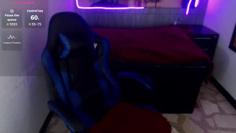 Snapshot of anniee_x chatting on 02.05.26 Anniee online show from 02.05.26