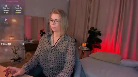 Annie online show from 04.06.26