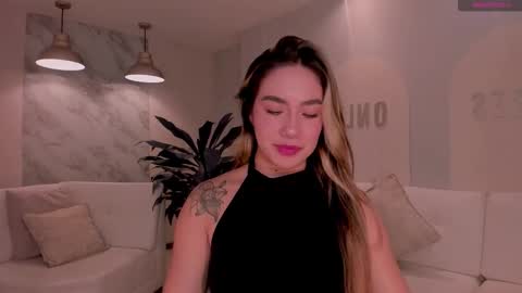 Annie Monroe online show from 11.12.25