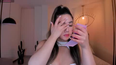 Annie Monroe online show from 02.04.26