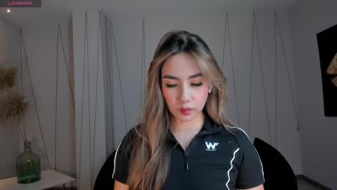 Annie Monroe online show from 02.11.26