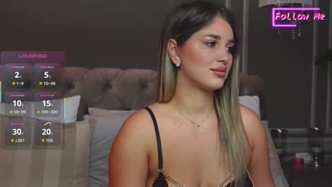 AnnieStyles online show from 10.21.25