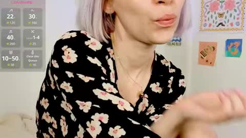 annietinky online show from 10.12.25