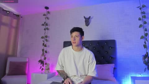 Annie  Alex online show from 12.03.24