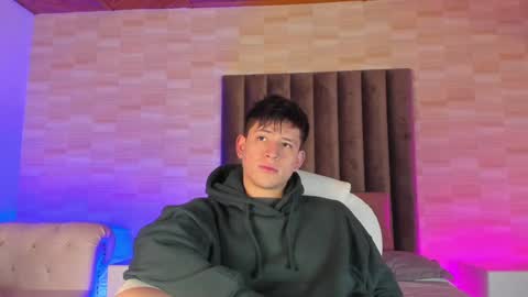 Annie  Alex online show from 01.07.25