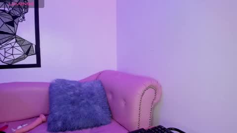 Annie Evans  online show from 02.13.25