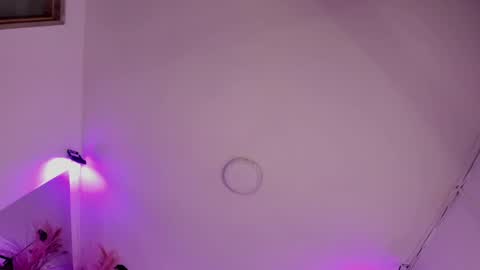 Annie Evans  online show from 02.26.25