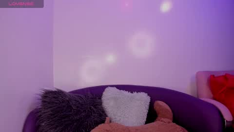 Annie Evans  online show from 10.20.25