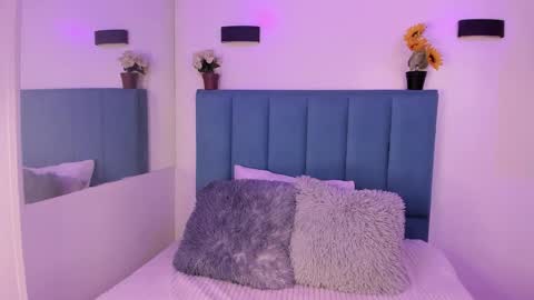 Annie Evans  online show from 01.17.26