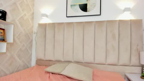 Annie Queen online show from 11.29.25