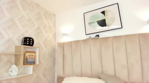 Annie Queen online show from 02.05.26