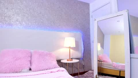 AnniieCooper online show from 03.22.26