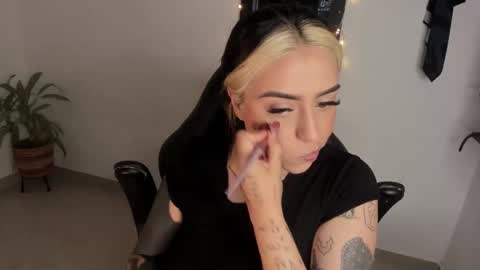 Annika online show from 01.14.26