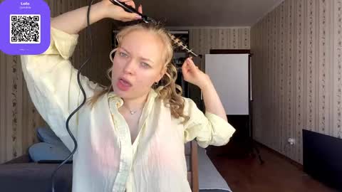 Hello My name is Lola online show from 05.02.26