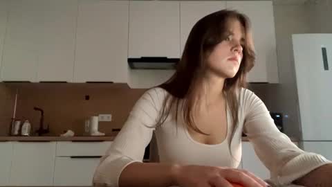 Leila Bruno online show from 09.14.25