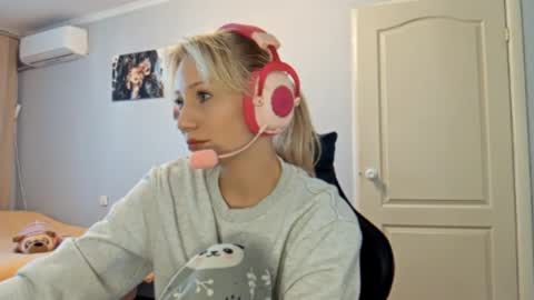 Kate online show from 09.15.25