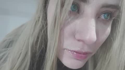 annrousse online show from 01.01.25