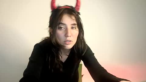 annrousse online show from 10.10.25