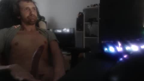 Snapshot of annumaker chatting on 01.16.26 LoyalDog online show from 01.16.26