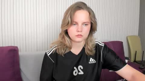 anny_love_you online show from 09.18.25