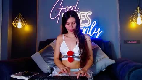 anny_loves online show from 02.06.26